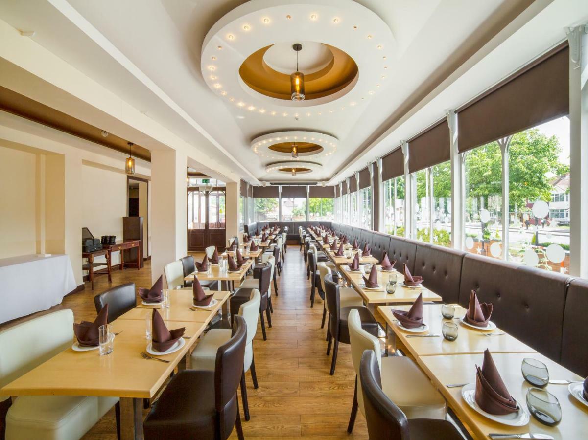 Oyo Osterley Park Hotel Isleworth Exterior photo
